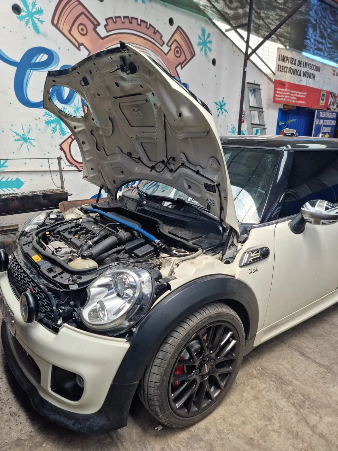 Mini Cooper - Carga de Aire Acondicionado